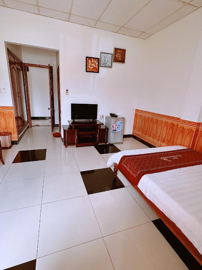 Truc Hoang Ha Hotel كون توم المظهر الخارجي الصورة