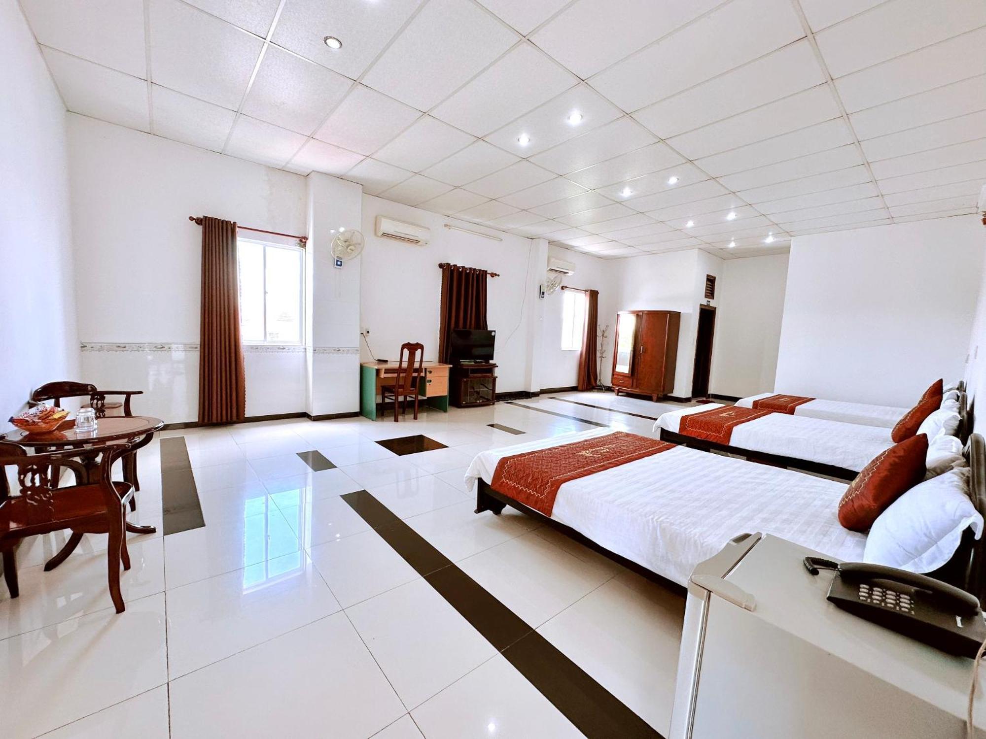 Truc Hoang Ha Hotel كون توم المظهر الخارجي الصورة