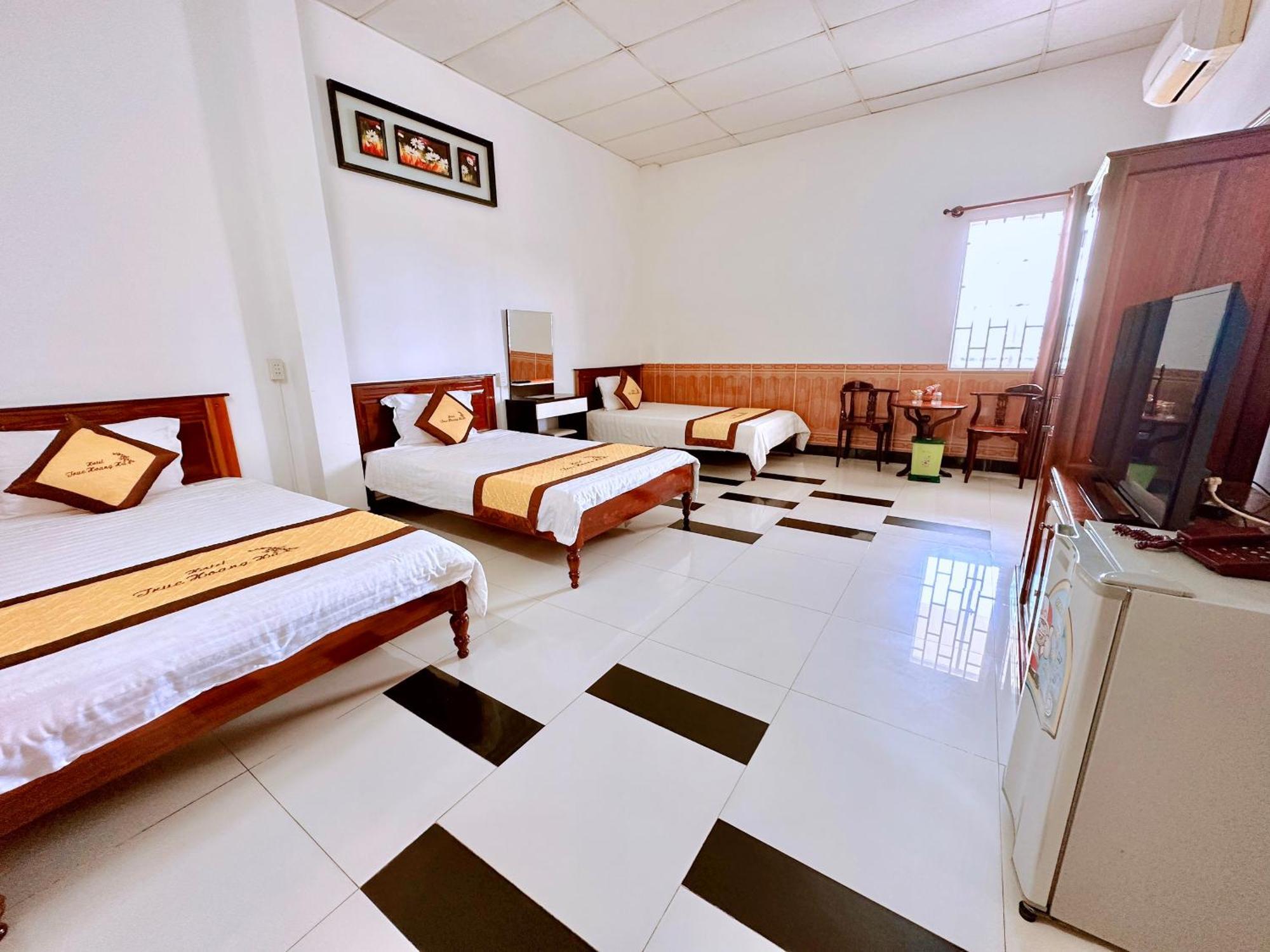 Truc Hoang Ha Hotel كون توم المظهر الخارجي الصورة