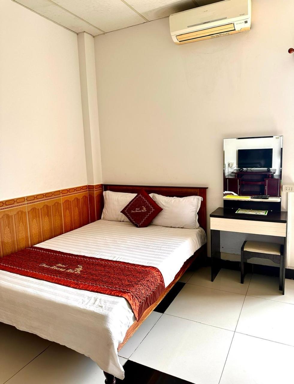 Truc Hoang Ha Hotel كون توم المظهر الخارجي الصورة